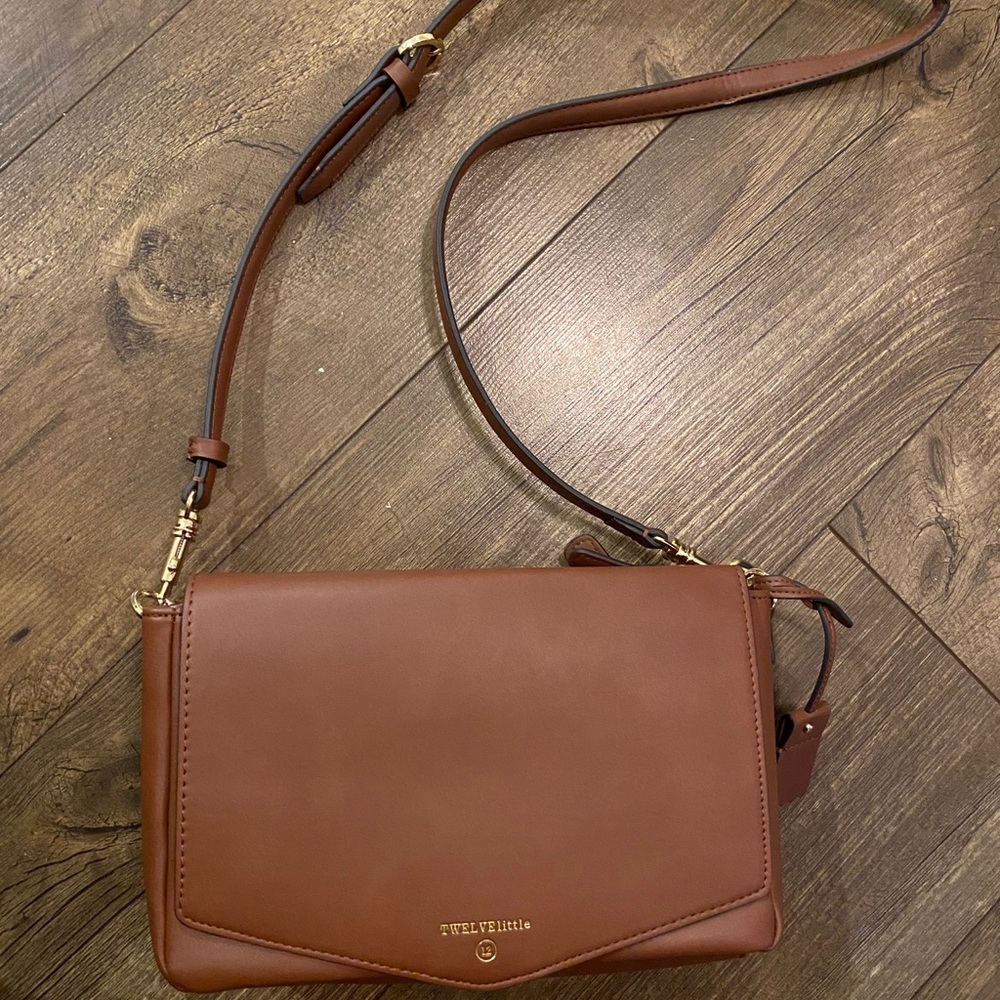 TwelveLittle Peek-a-boo crossbody in Toffee